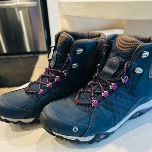 Oboz blue/pink hiking boots